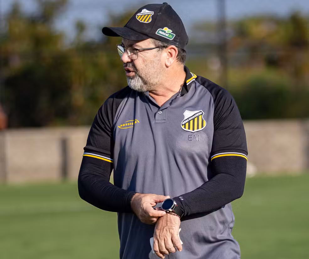 O Tabuleiro de Enderson Moreira: Esquema 2026